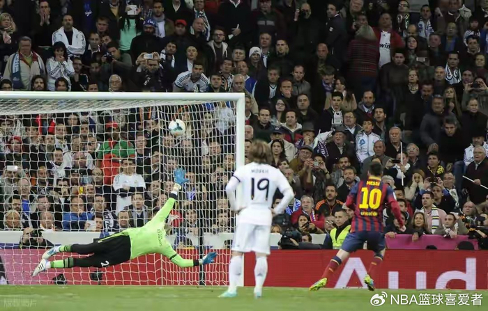 拉波尔塔与梅西旧账未结 巴萨复兴之路充满争议