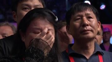 吴宜泽绝杀墨菲首夺世锦赛冠军感动全场